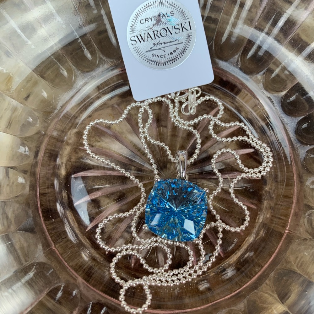 💎Genuine Swarovski Pendant💎 - Picture 2 of 14